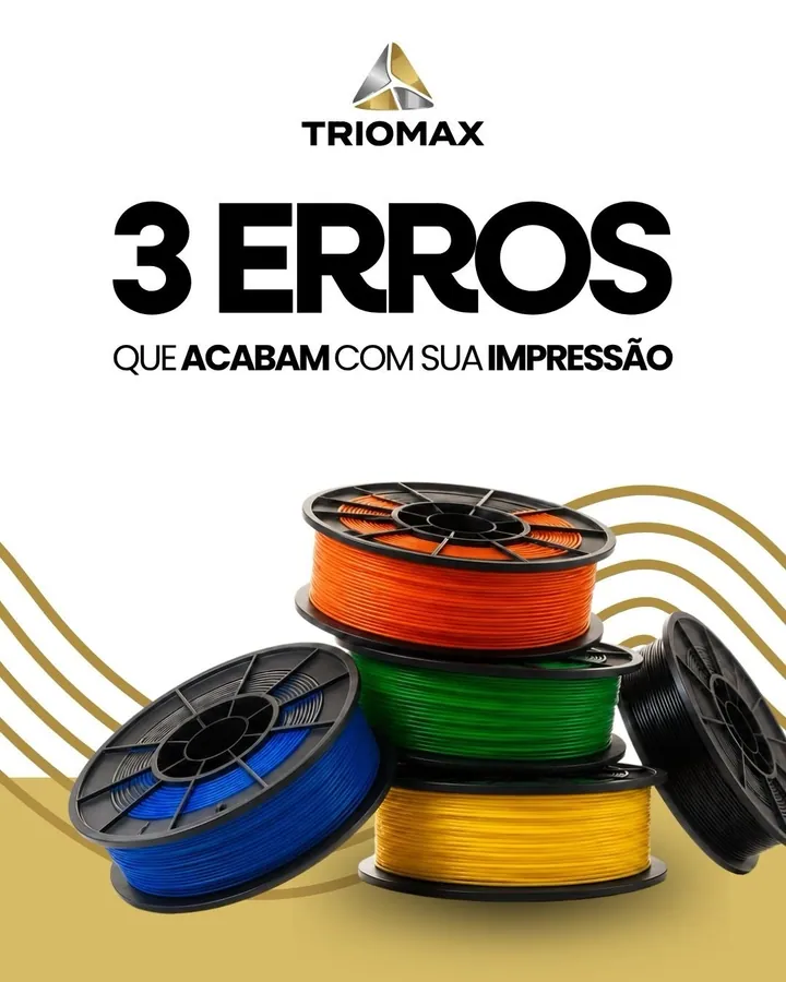 Carretéis de filamento coloridos sob o título 3 erros que acabam com sua impressão